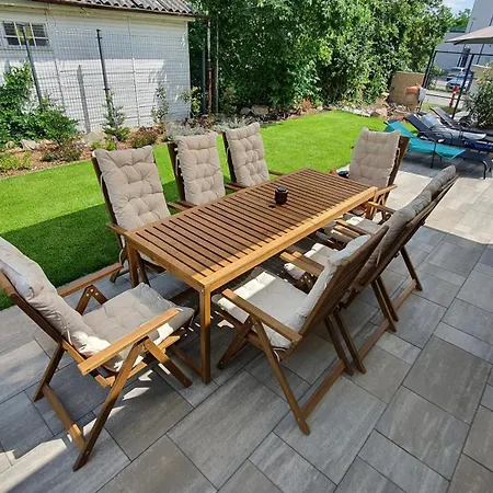 Lakeside Pool House Vakantiehuis Velence