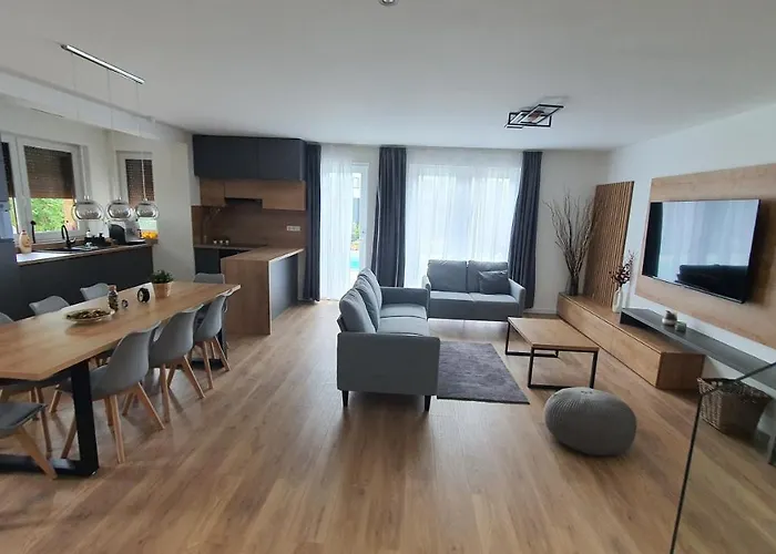 Lakeside Pool House *