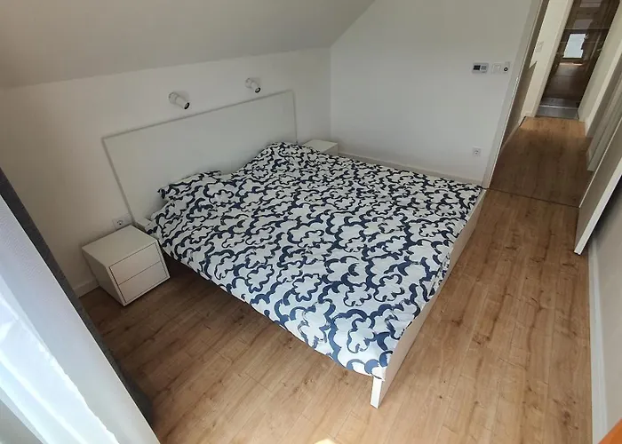 Vakantiehuis Lakeside Pool House *