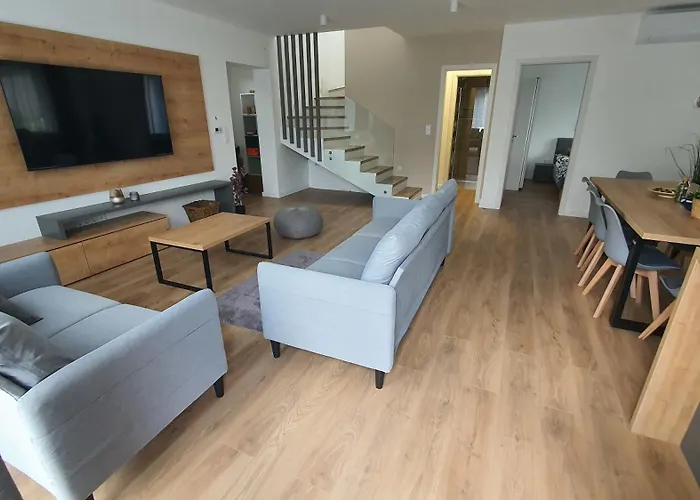 Lakeside Pool House Vakantiehuis Velence