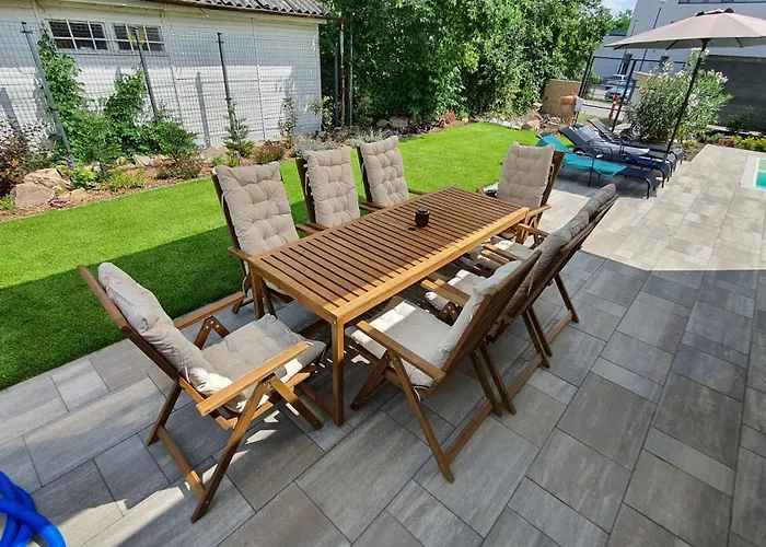 Lakeside Pool House Vakantiehuis Velence